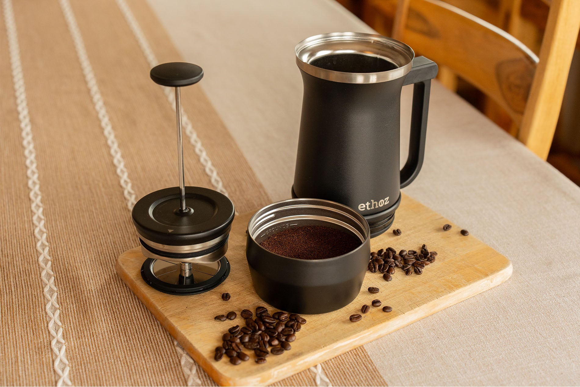 Pour Over Coffee Maker vs French Press: Which Brews Better?