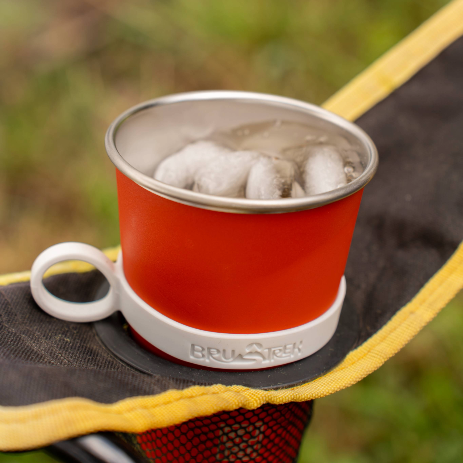 How to Keep Drinks Cold While Camping: 7 Proven Methods