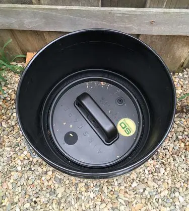 How to Compost with the Airscape Bucket Lid Insert